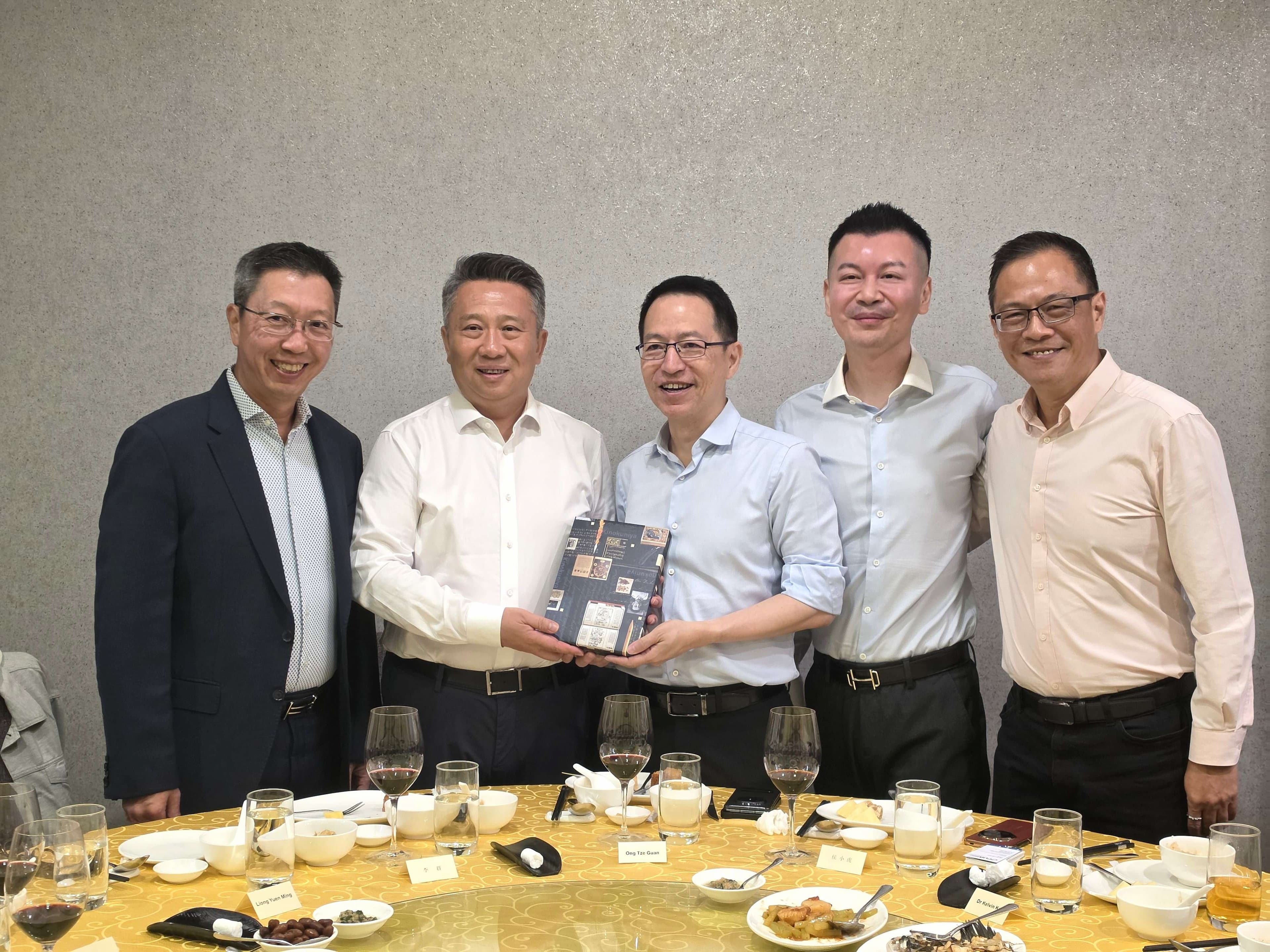 中国新加坡商会成功举办新加坡国际水周欢迎晚宴